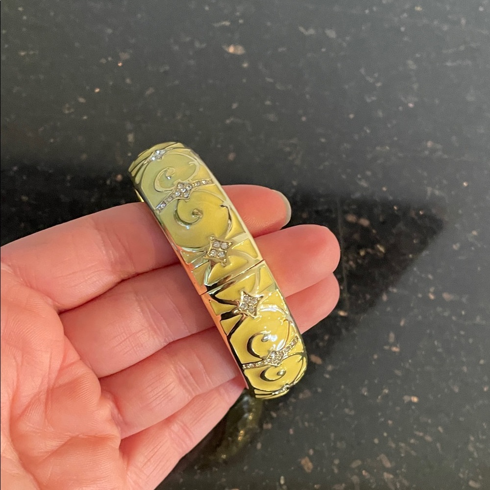 Elegant Yellow Enamel Bracelet with Silver Accents - Picture 4 of 5
